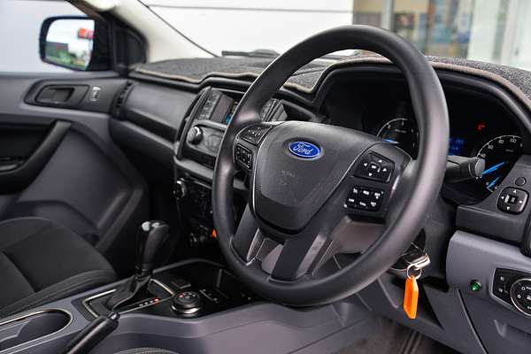 2015 Ford Everest Ambiente UA