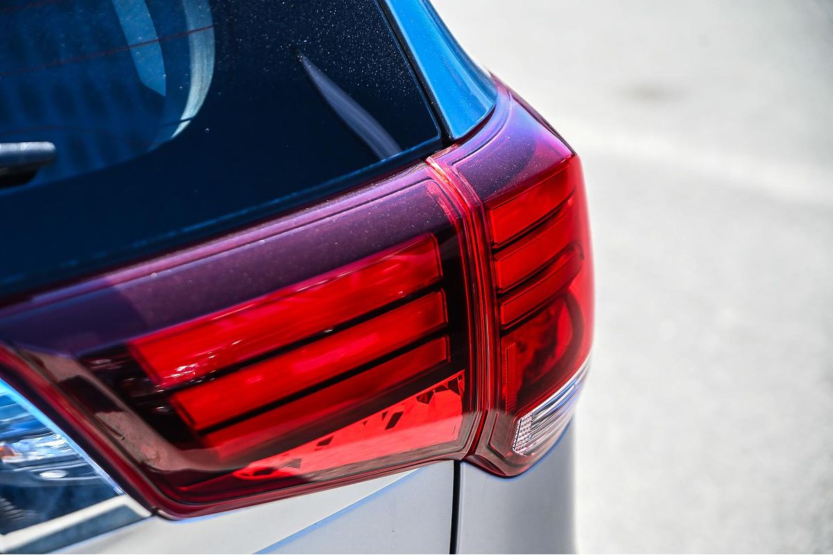 2019 Mitsubishi Outlander ES ADAS ZL