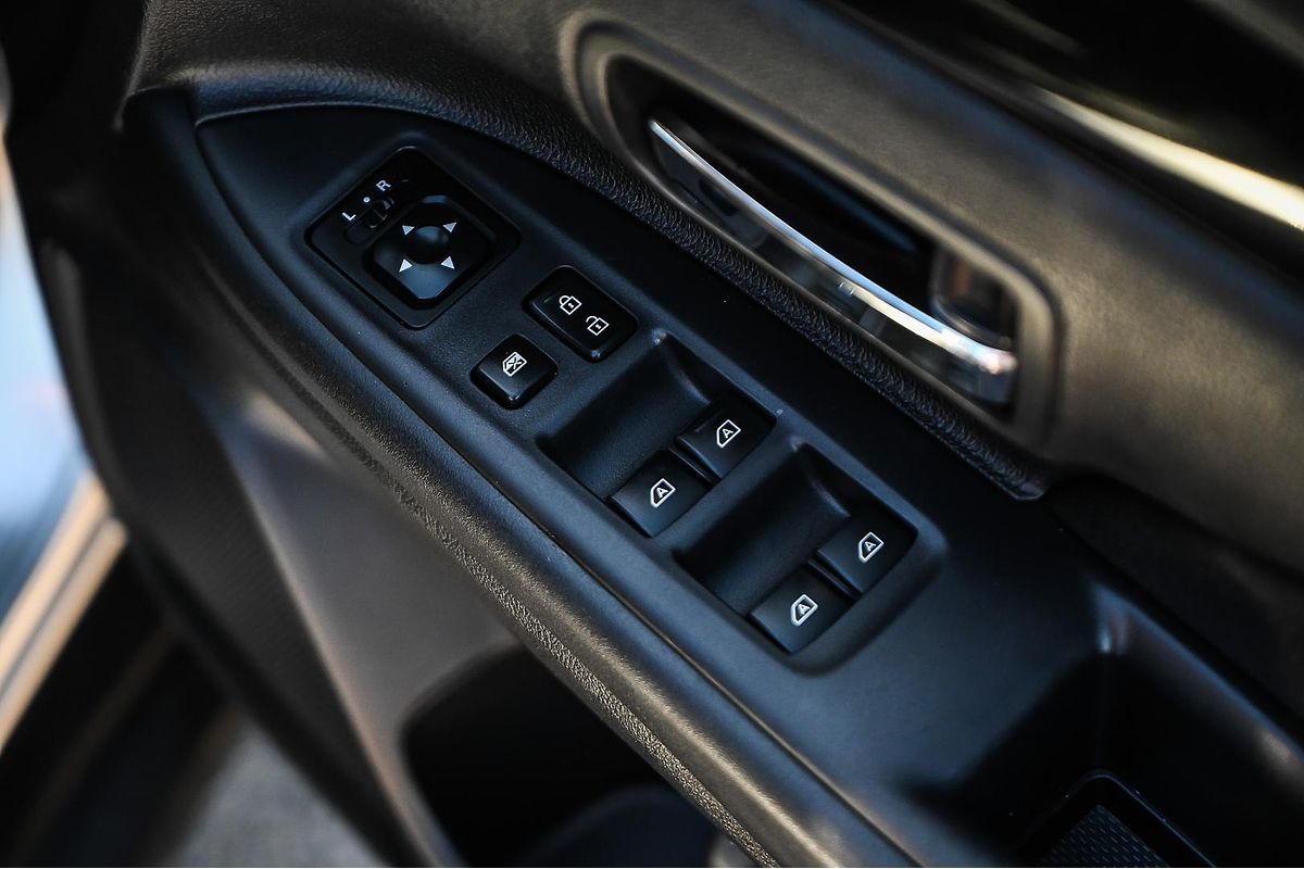 2019 Mitsubishi Outlander ES ADAS ZL