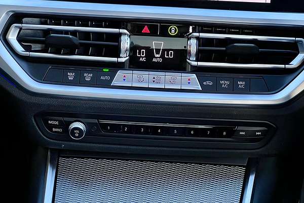 2022 BMW 3 Series 330i Luxury Line G21