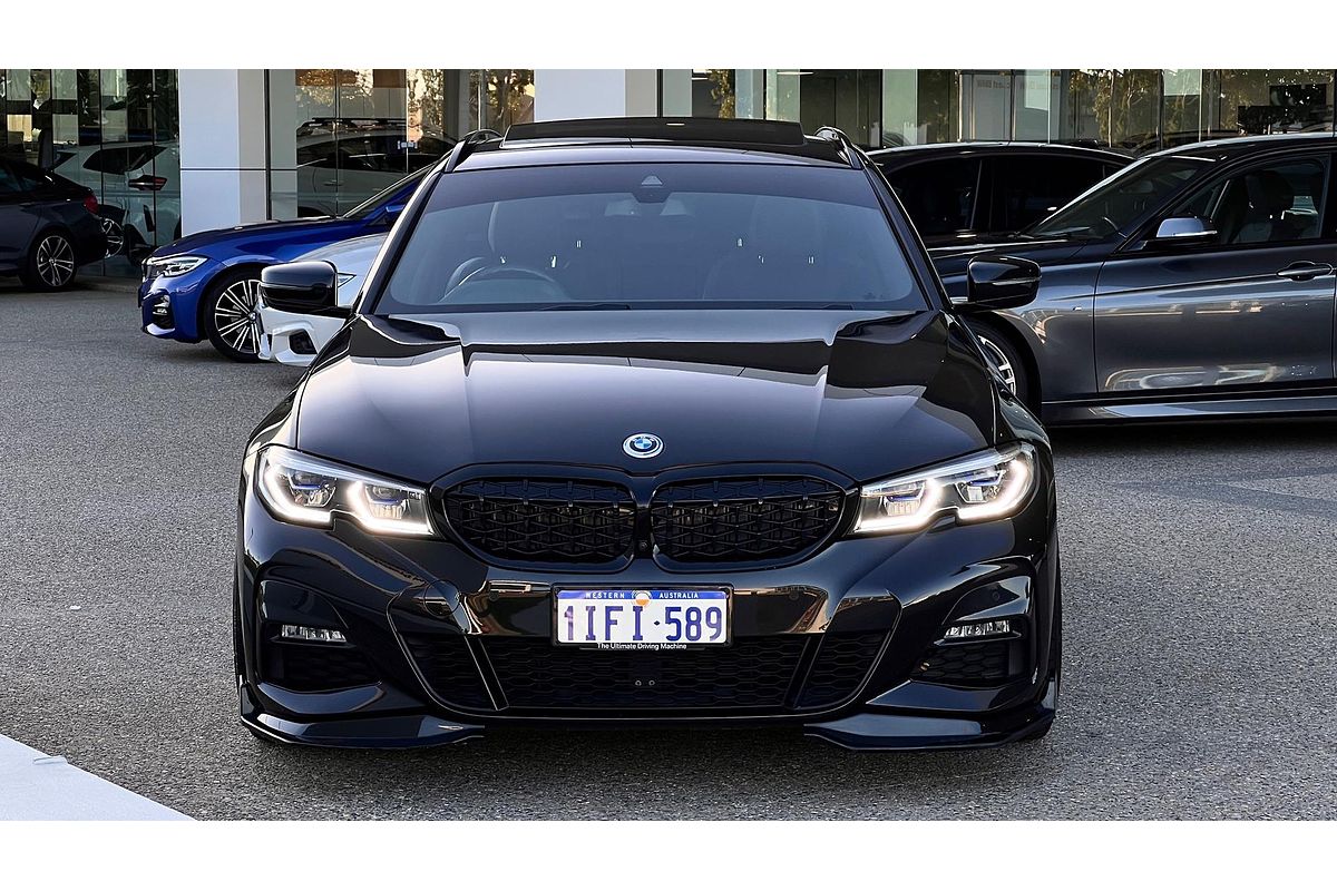 2022 BMW 3 Series 330i Luxury Line G21