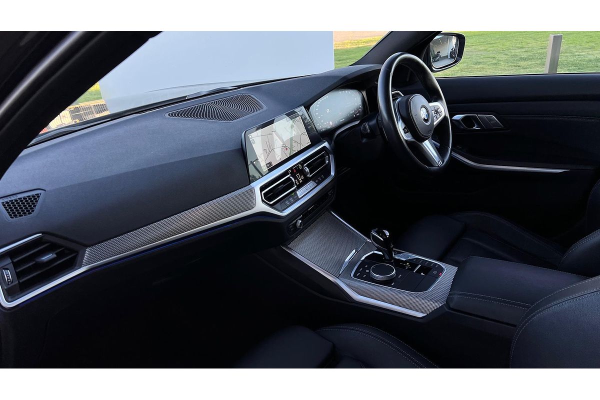 2022 BMW 3 Series 330i Luxury Line G21