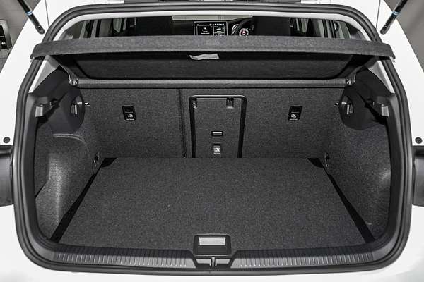 2025 Volkswagen Golf 110TSI Life 8.5