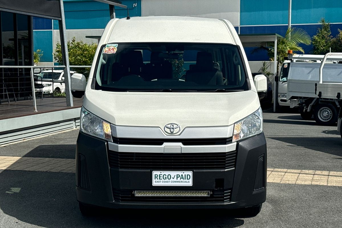 2021 Toyota Hiace Commuter GDH322R