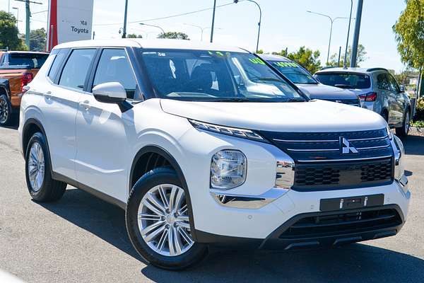 2024 Mitsubishi Outlander ES ZM