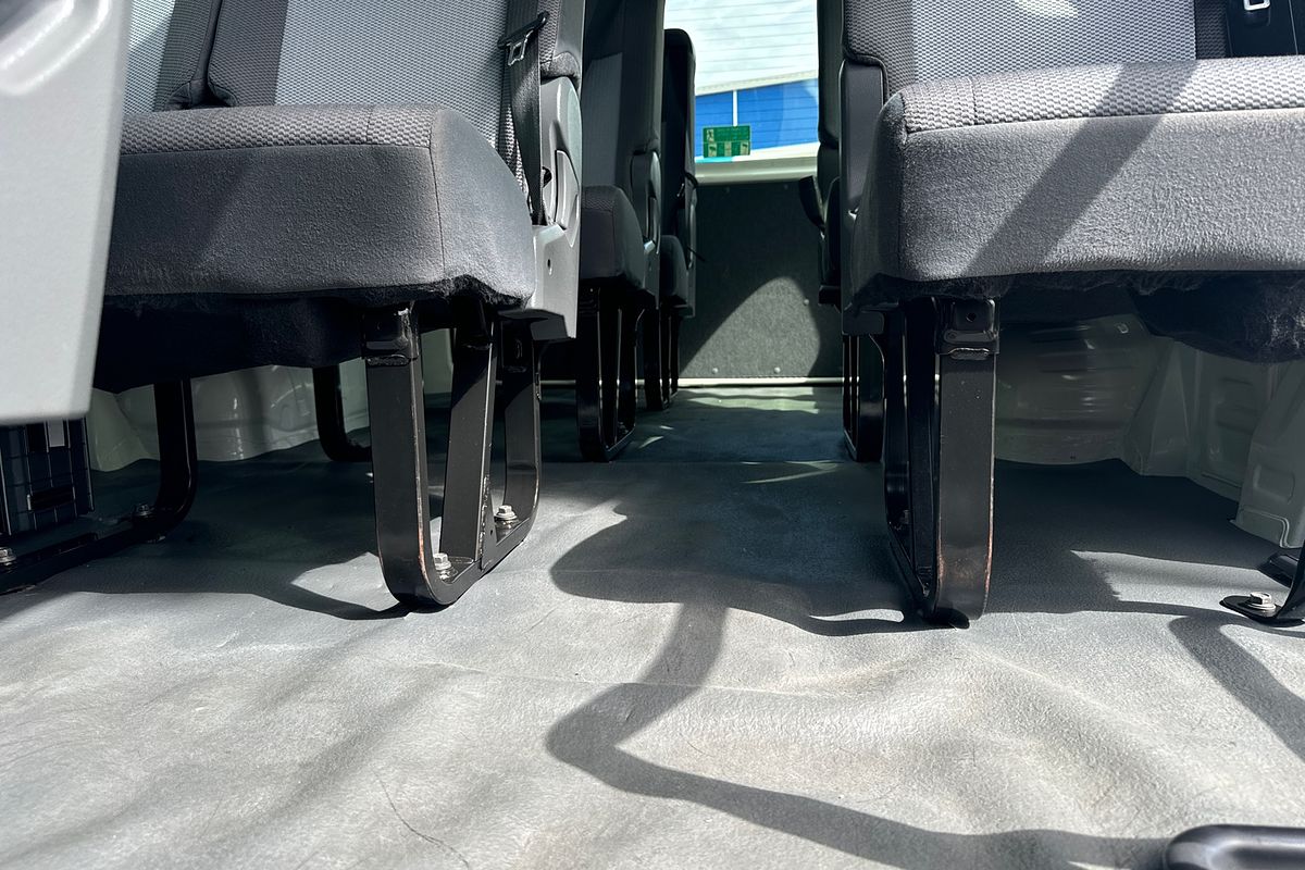 2021 Toyota Hiace Commuter GDH322R