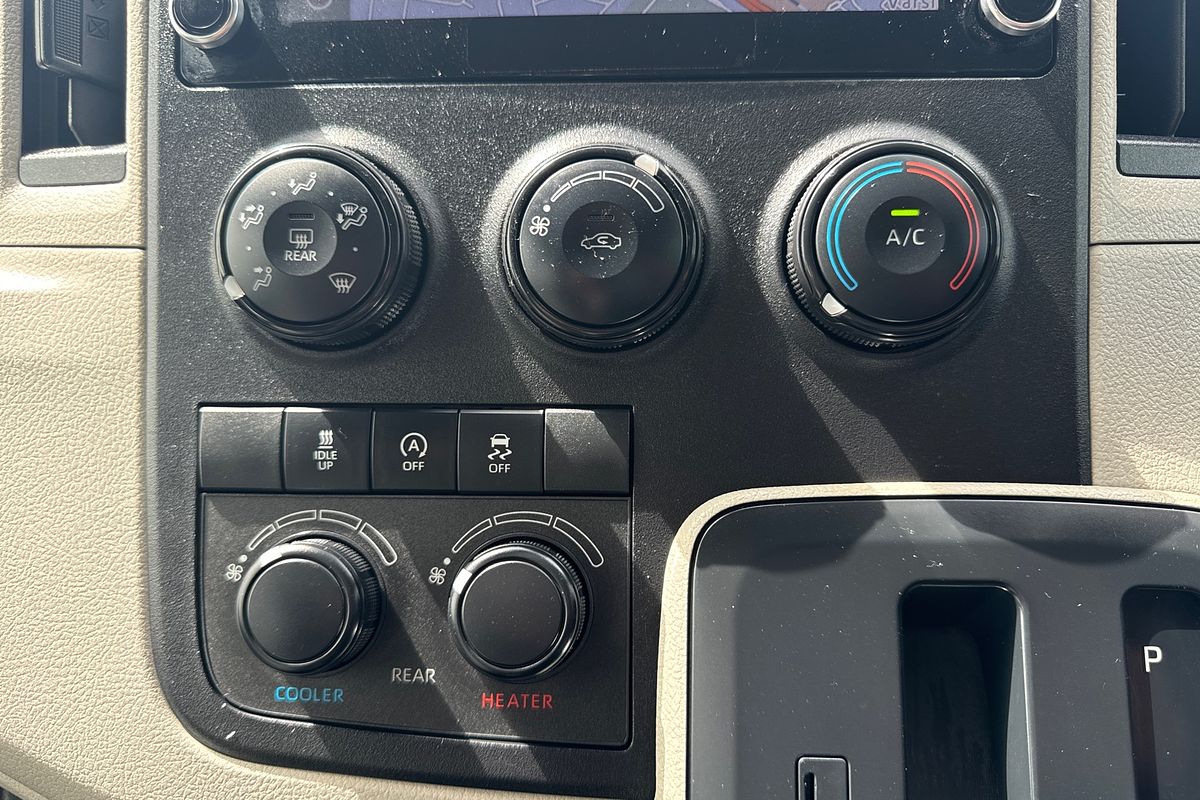 2021 Toyota Hiace Commuter GDH322R