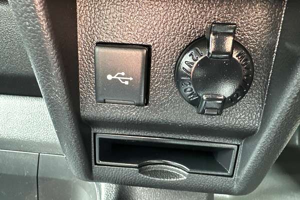 2021 Toyota Hiace Commuter GDH322R