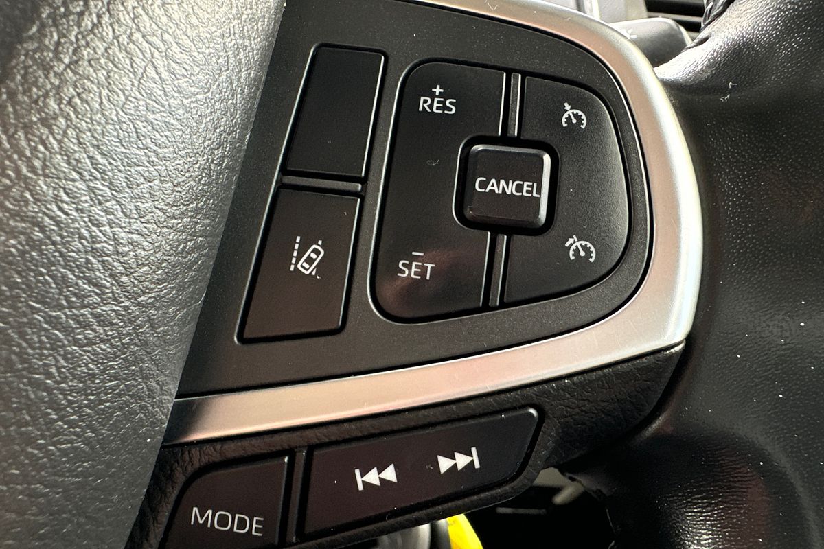 2021 Toyota Hiace Commuter GDH322R
