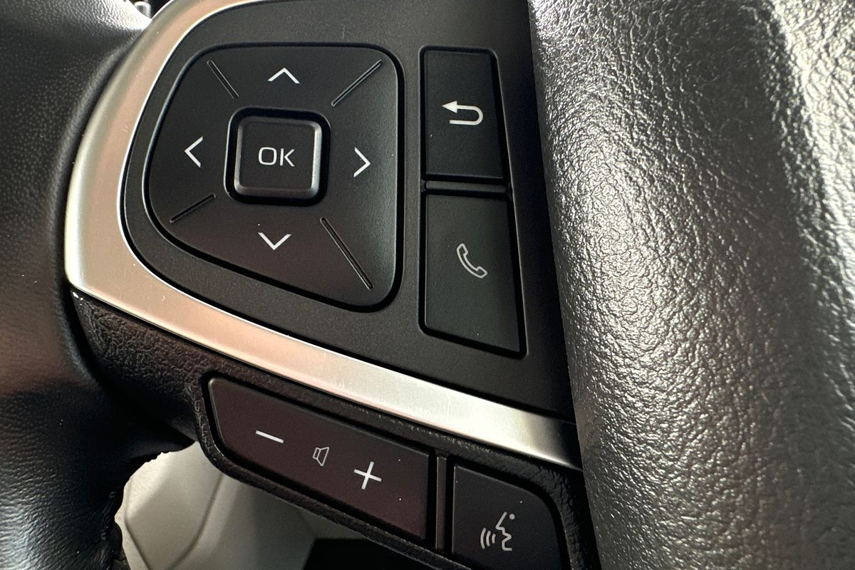 2021 Toyota Hiace Commuter GDH322R