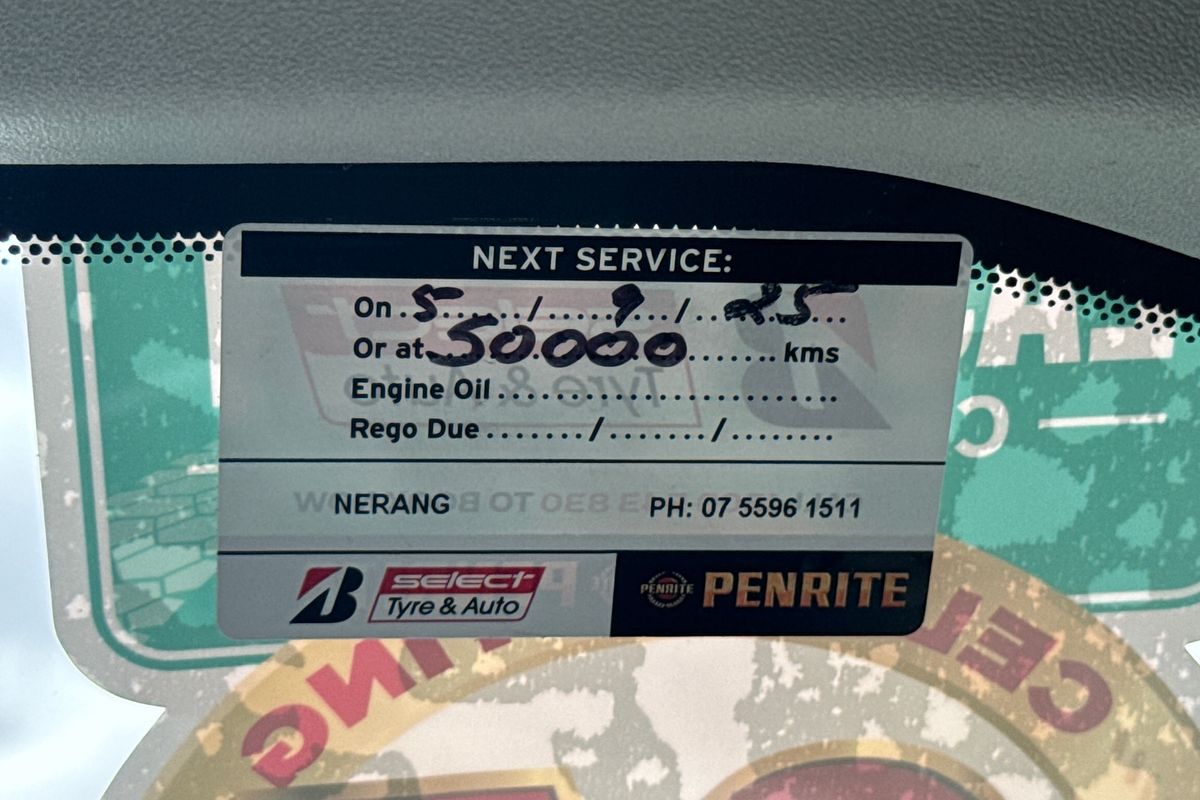 2021 Toyota Hiace Commuter GDH322R