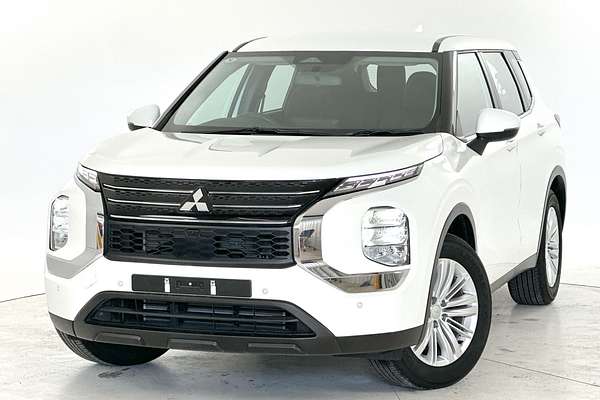 2023 Mitsubishi Outlander ES ZM