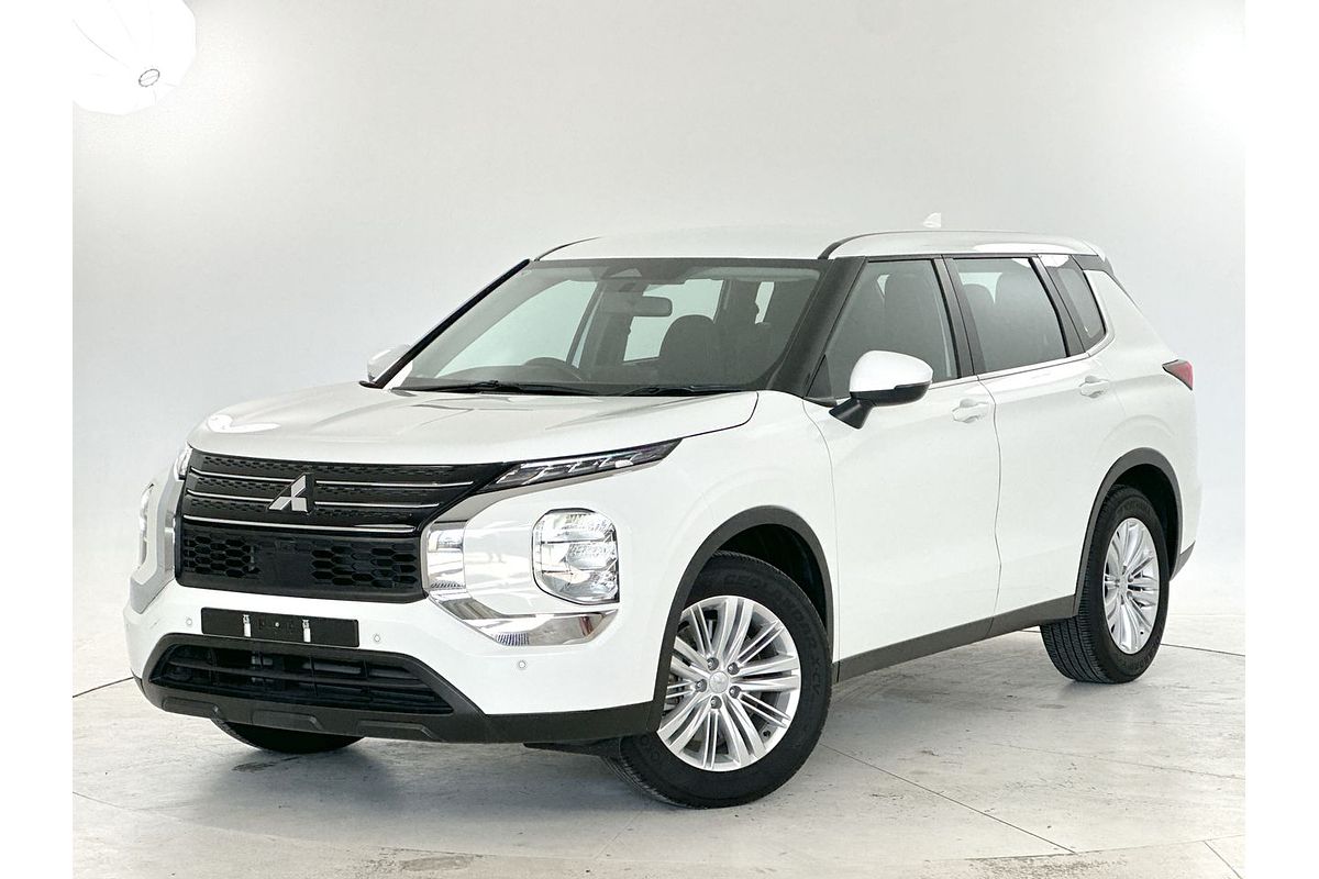 2023 Mitsubishi Outlander ES ZM