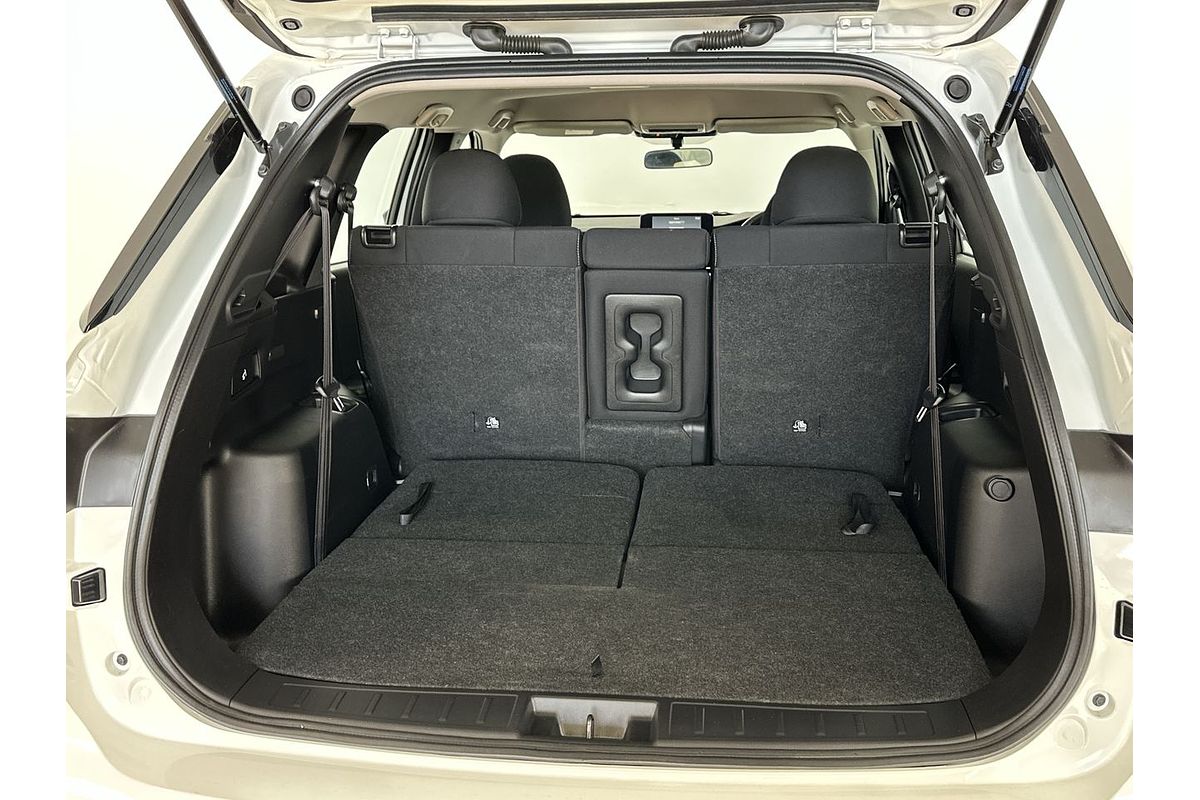 2023 Mitsubishi Outlander ES ZM