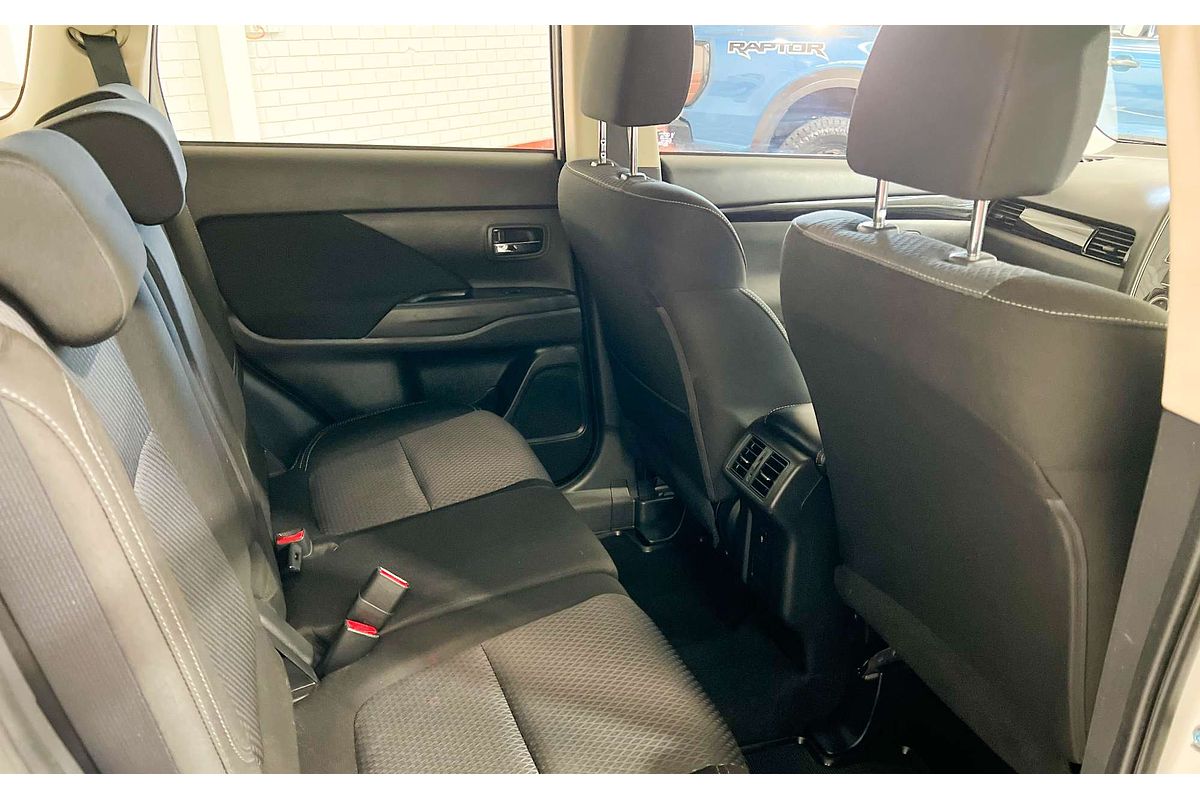 2018 Mitsubishi Outlander ES ADAS ZL