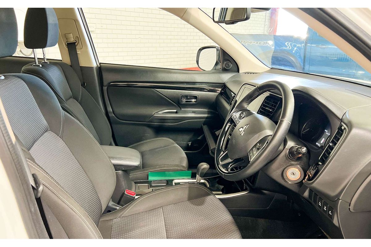 2018 Mitsubishi Outlander ES ADAS ZL