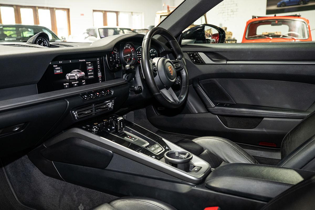 2019 Porsche 911 Carrera S 992
