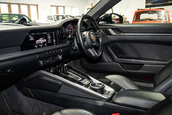 2019 Porsche 911 Carrera S 992