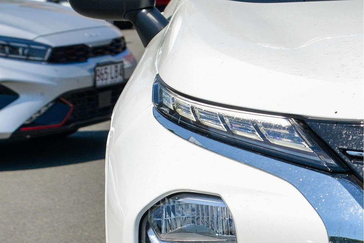 2024 Mitsubishi Outlander LS ZM