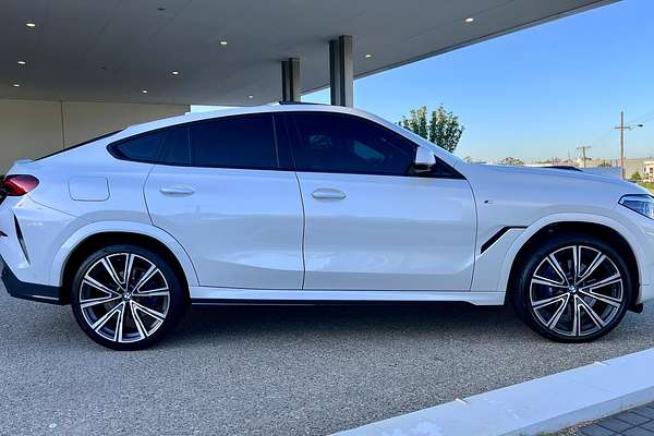 2022 BMW X6 xDrive30d M Sport G06