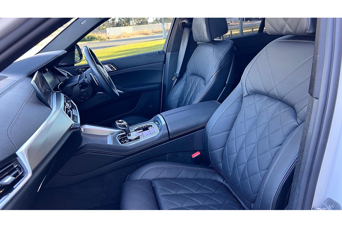 2022 BMW X6 xDrive30d M Sport G06