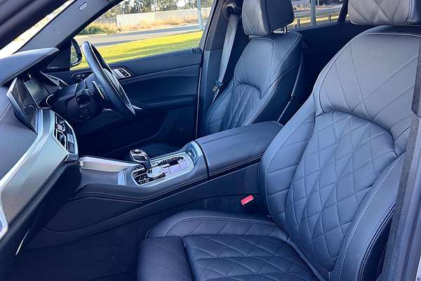 2022 BMW X6 xDrive30d M Sport G06