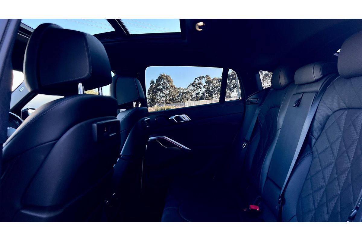2022 BMW X6 xDrive30d M Sport G06