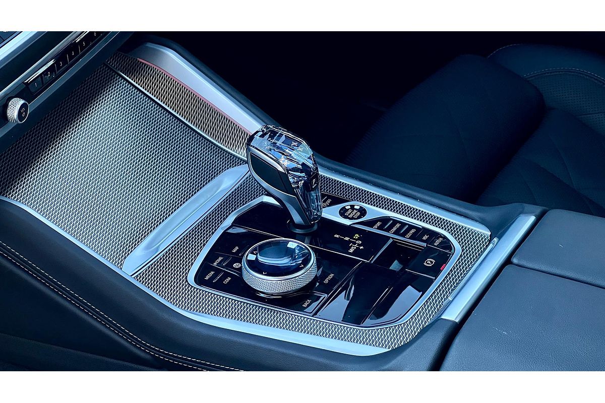 2022 BMW X6 xDrive30d M Sport G06