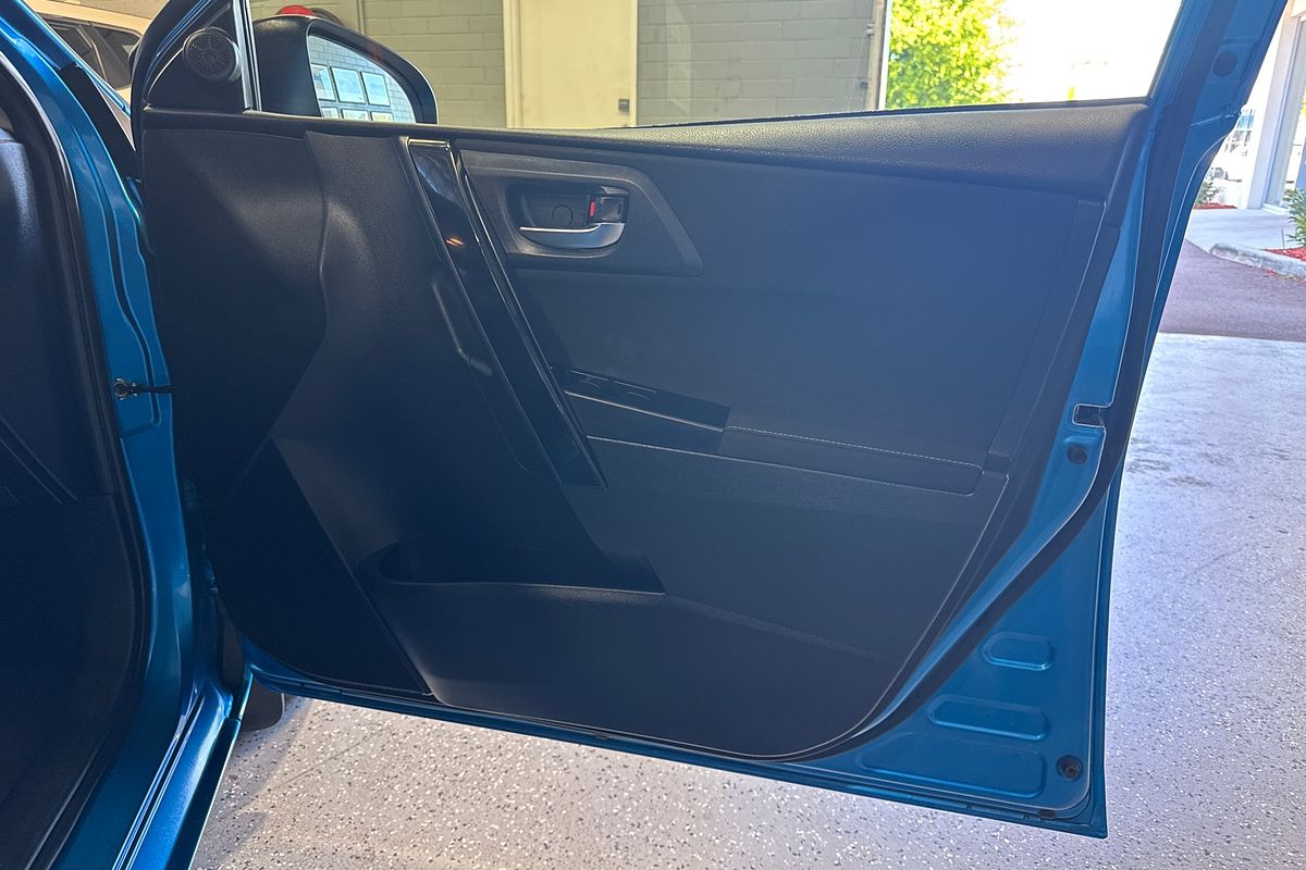 2015 Toyota Corolla Ascent Sport ZRE182R