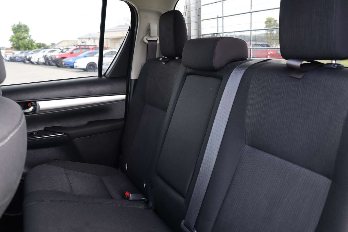 2022 Toyota Hilux SR5 GUN126R 4X4