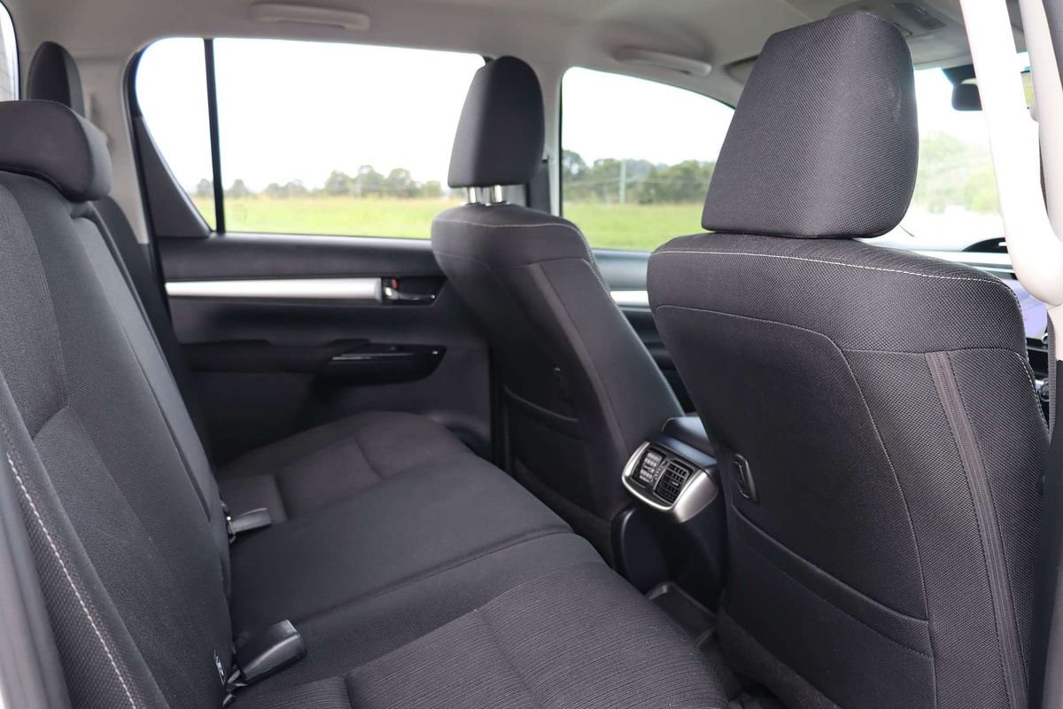 2022 Toyota Hilux SR5 GUN126R 4X4