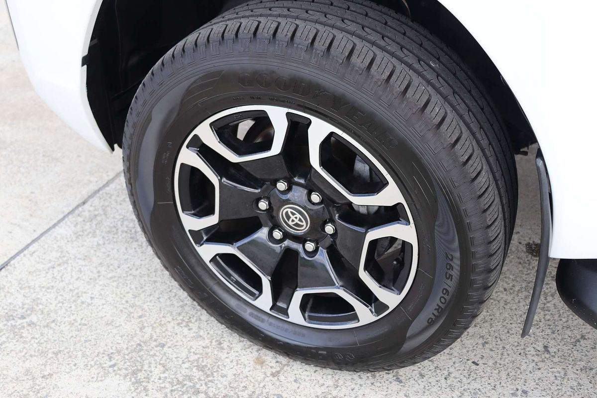 2022 Toyota Hilux SR5 GUN126R 4X4