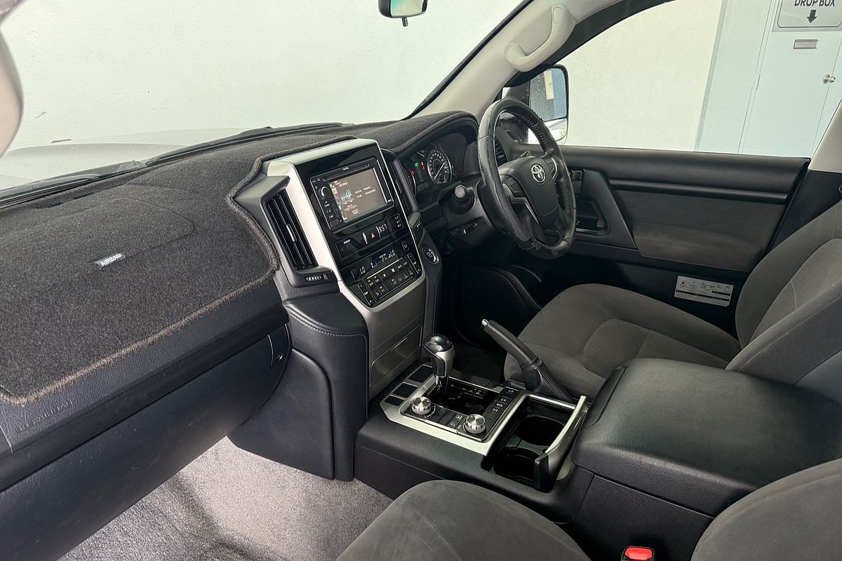 2016 Toyota Landcruiser GXL VDJ200R