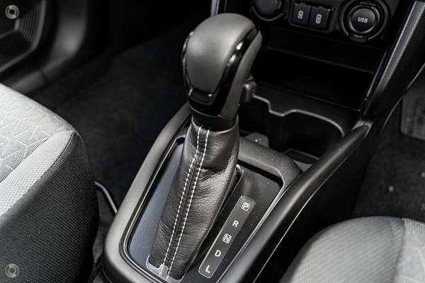 2025 Suzuki Swift Hybrid Plus UZ