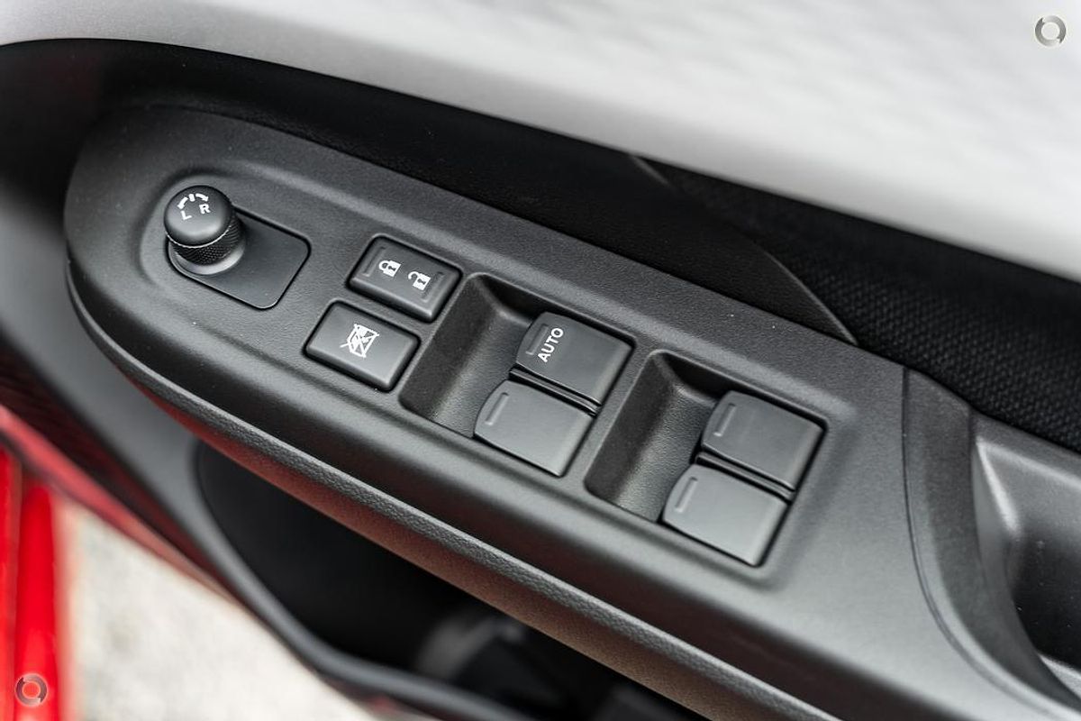 2025 Suzuki Swift Hybrid Plus UZ