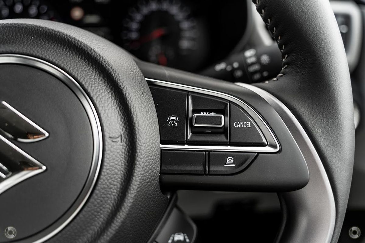 2025 Suzuki Swift Hybrid Plus UZ