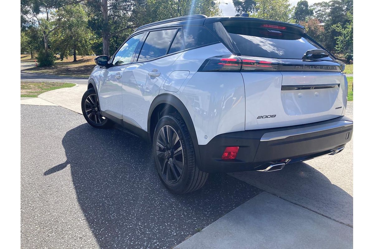 2025 Peugeot 2008 GT Hybrid P24