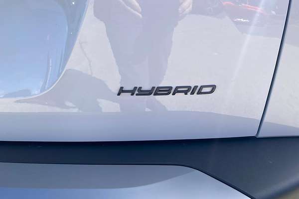 2025 Peugeot 2008 GT Hybrid P24