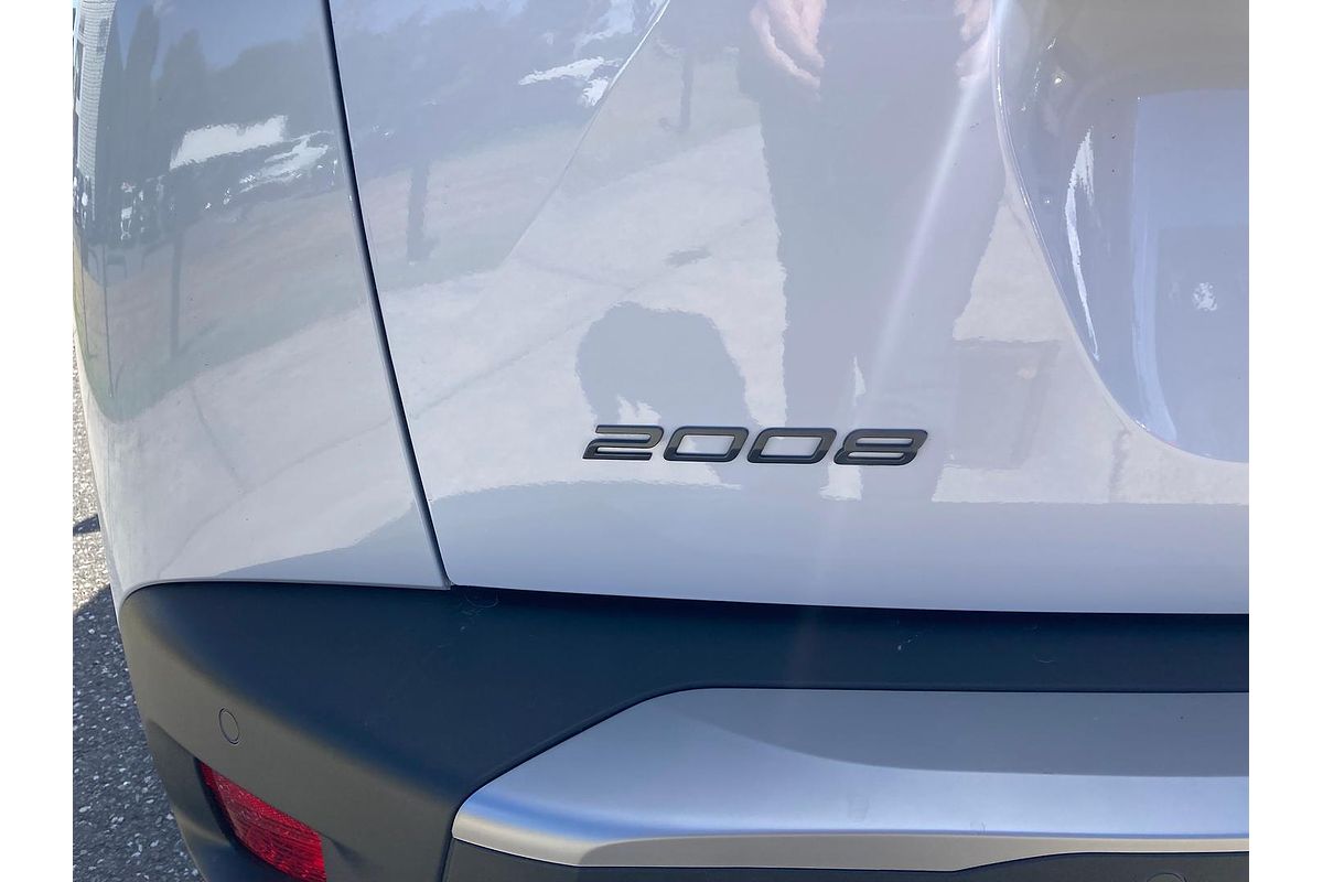 2025 Peugeot 2008 GT Hybrid P24