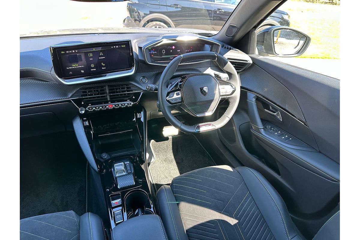 2025 Peugeot 2008 GT Hybrid P24
