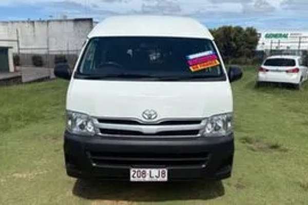 2011 Toyota HiAce Commuter TRH223R MY11 Upgrade