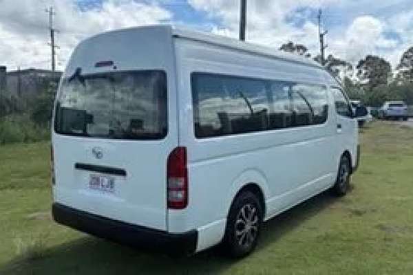 2011 Toyota HiAce Commuter TRH223R MY11 Upgrade
