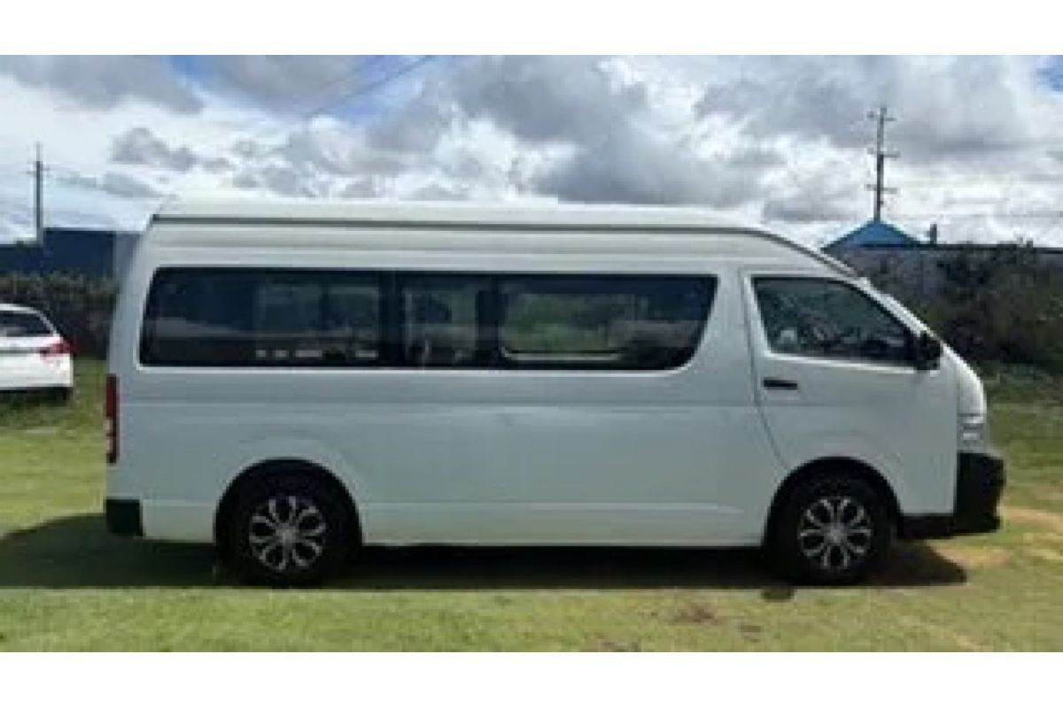 2011 Toyota HiAce Commuter TRH223R MY11 Upgrade