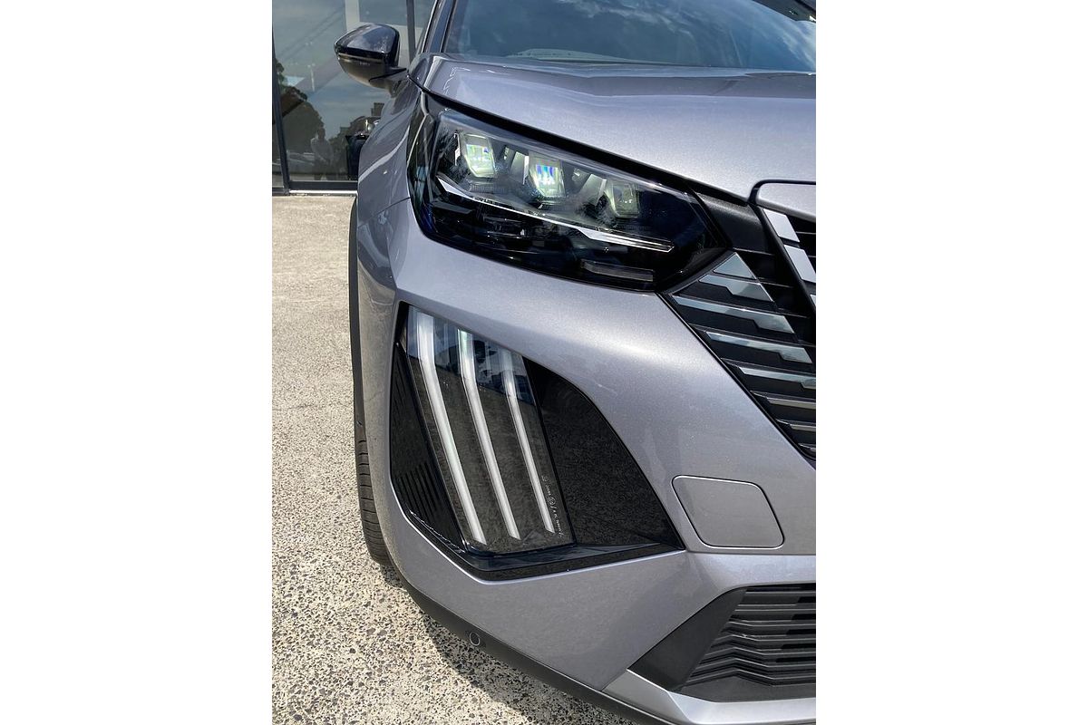 2025 Peugeot 2008 GT Hybrid P24