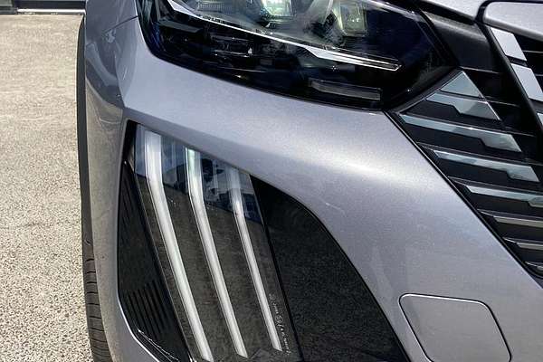 2025 Peugeot 2008 GT Hybrid P24