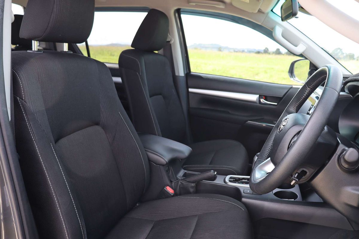 2022 Toyota Hilux SR5 GUN126R 4X4