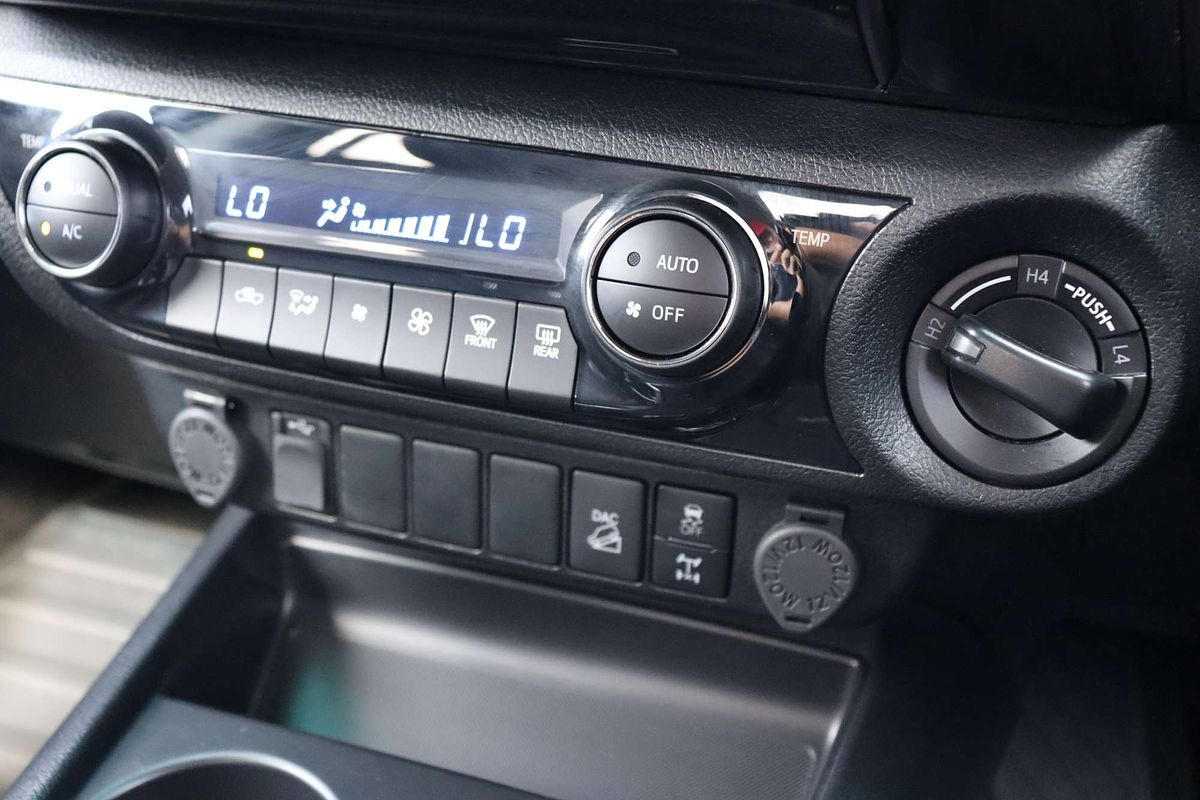 2022 Toyota Hilux SR5 GUN126R 4X4