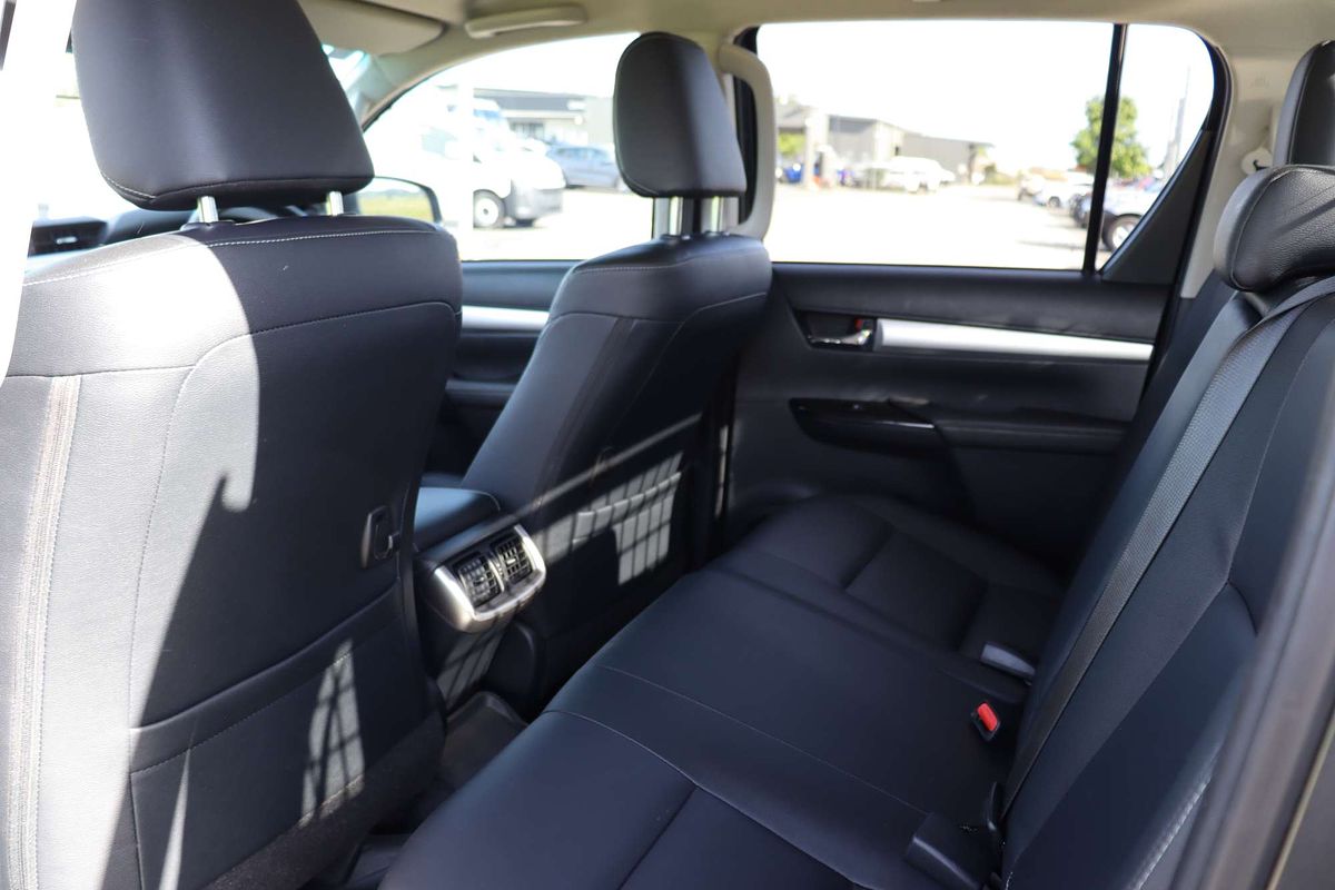 2023 Toyota Hilux SR5 GUN126R 4X4