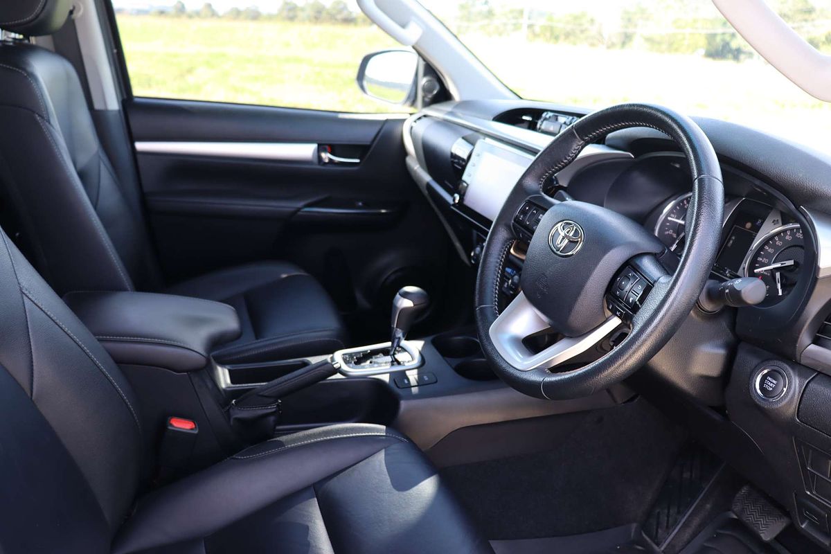 2023 Toyota Hilux SR5 GUN126R 4X4