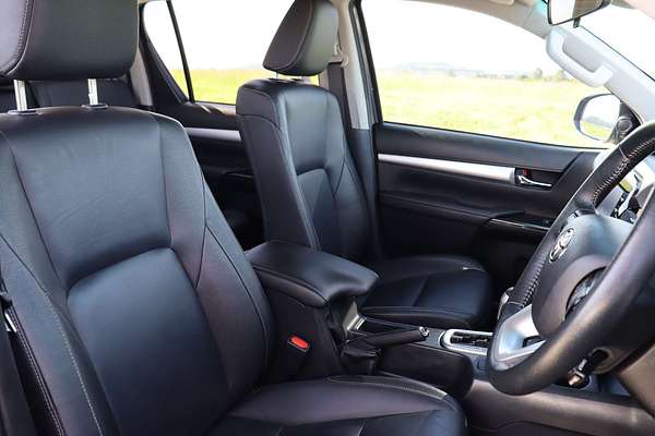 2023 Toyota Hilux SR5 GUN126R 4X4